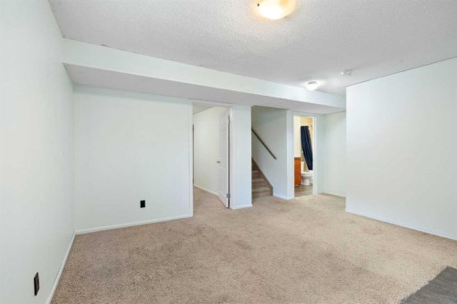 231 Hawkmere Road, Chestermere, AB - Indoor Photo Showing Other Room