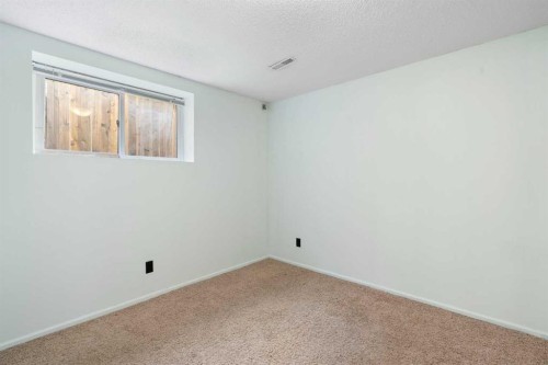231 Hawkmere Road, Chestermere, AB - Indoor Photo Showing Other Room