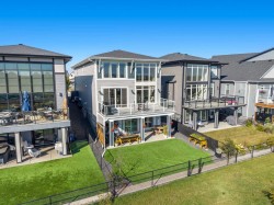 51 Creekstone Way SW Calgary, AB T2X 4R4