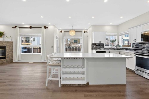 502 Panamount Boulevard Nw, Calgary, AB - Indoor Photo Showing Kitchen With Upgraded Kitchen