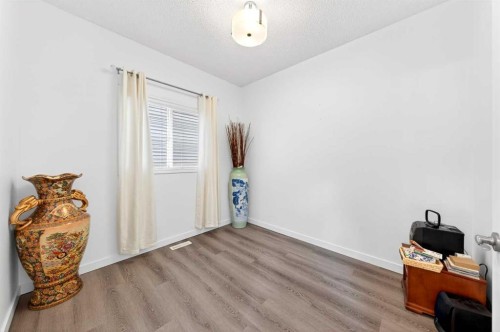 502 Panamount Boulevard Nw, Calgary, AB - Indoor Photo Showing Other Room