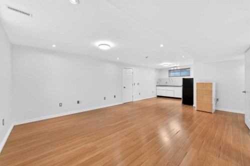 502 Panamount Boulevard Nw, Calgary, AB - Indoor Photo Showing Other Room