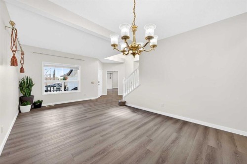 502 Panamount Boulevard Nw, Calgary, AB - Indoor