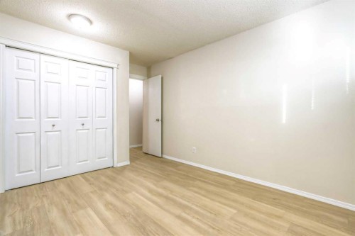 102-626 2 Avenue Ne, Calgary, AB - Indoor Photo Showing Other Room