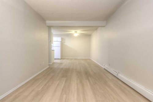 102-626 2 Avenue Ne, Calgary, AB - Indoor Photo Showing Other Room