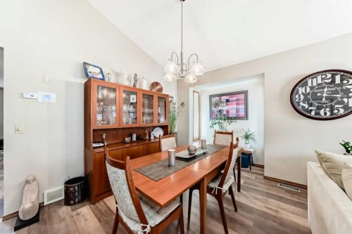 36 Shannon Road Sw, Calgary, AB - Indoor Photo Showing Dining Room