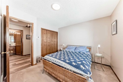 36 Shannon Road Sw, Calgary, AB - Indoor Photo Showing Bedroom