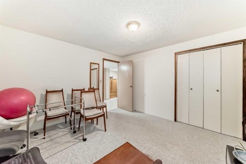 36 Shannon Road Sw, Calgary, AB - Indoor