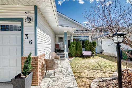 36 Shannon Road Sw, Calgary, AB - Outdoor