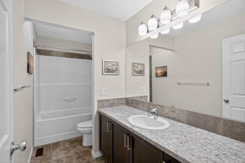 20 Mount Rae Terrace, Okotoks, AB - Indoor Photo Showing Bathroom