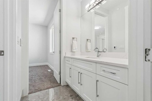 19 Duhram Way, Rural Rocky View County, AB - Indoor Photo Showing Bathroom