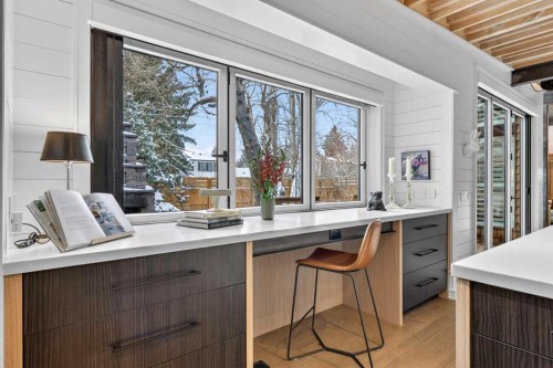 7235 Kananaskis Drive Sw, Calgary, AB - Indoor