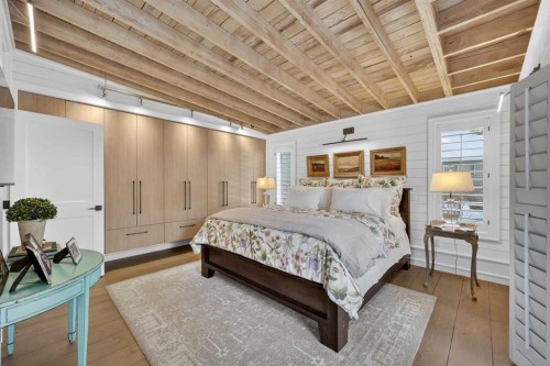 7235 Kananaskis Drive Sw, Calgary, AB - Indoor Photo Showing Bedroom