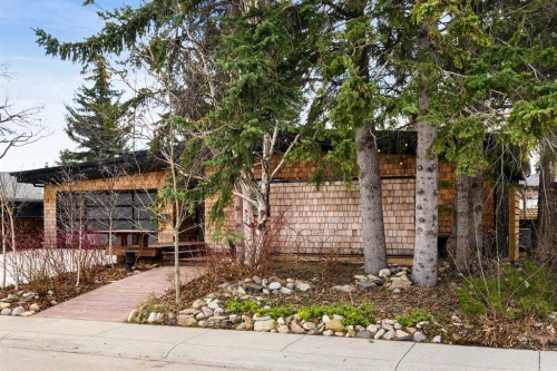 7235 Kananaskis Drive Sw, Calgary, AB - Outdoor