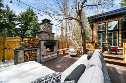 7235 Kananaskis Drive Sw, Calgary, AB - Outdoor