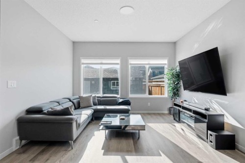 49 Lucas Grove Nw, Calgary, AB - Indoor Photo Showing Living Room