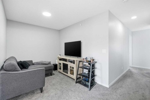 49 Lucas Grove Nw, Calgary, AB - Indoor