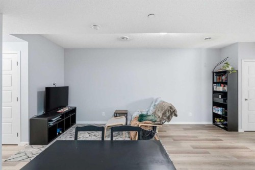 49 Lucas Grove Nw, Calgary, AB - Indoor
