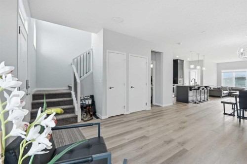 49 Lucas Grove Nw, Calgary, AB - Indoor
