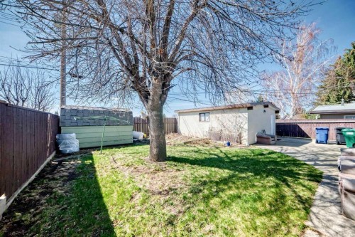 2106 24 Street South, Lethbridge, AB - Outdoor