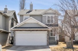 77 Cougarstone Circle SW Calgary, AB T3H 4W3