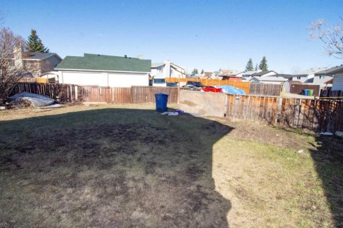 27 Taraglen Court Ne, Calgary, AB - Outdoor