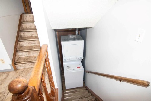 27 Taraglen Court Ne, Calgary, AB - Indoor Photo Showing Laundry Room