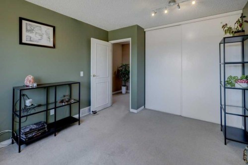 3-101 Grier Terrace Ne, Calgary, AB - Indoor Photo Showing Other Room