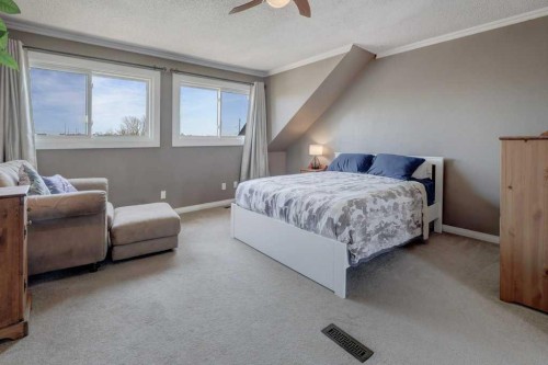 3-101 Grier Terrace Ne, Calgary, AB - Indoor Photo Showing Bedroom
