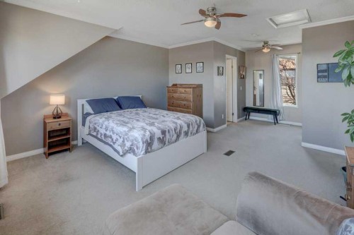 3-101 Grier Terrace Ne, Calgary, AB - Indoor Photo Showing Bedroom