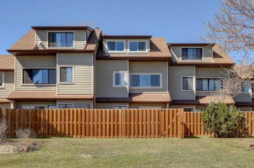 3-101 Grier Terrace Ne, Calgary, AB - Outdoor With Facade