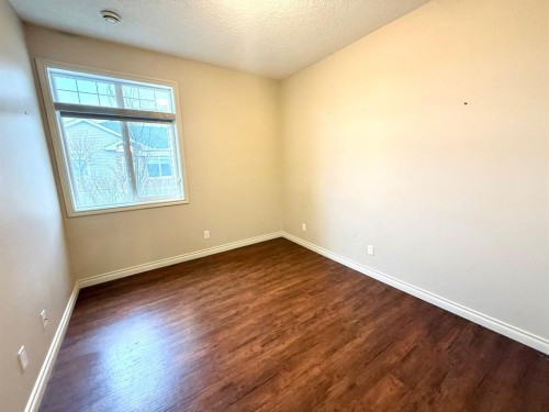 501 Sunvale Crescent Ne, High River, AB - Indoor Photo Showing Other Room