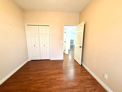 501 Sunvale Crescent Ne, High River, AB - Indoor Photo Showing Other Room
