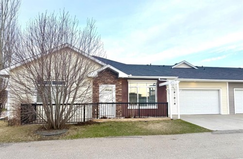 501 Sunvale Crescent Ne, High River, AB - Outdoor With Deck Patio Veranda