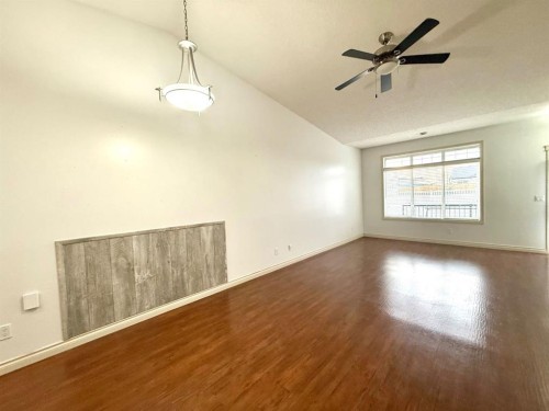 501 Sunvale Crescent Ne, High River, AB - Indoor Photo Showing Other Room