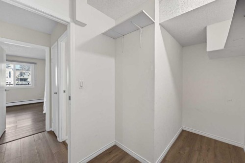83E-231 Heritage Drive Se, Calgary, AB - Indoor