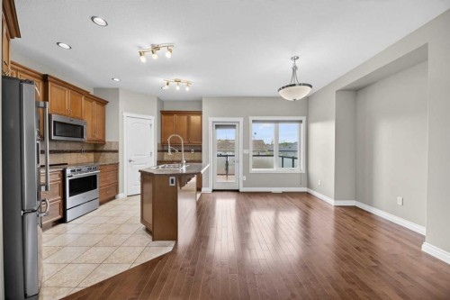 5 Vera Close, Olds, AB - Indoor Photo Showing Kitchen With Stainless Steel Kitchen