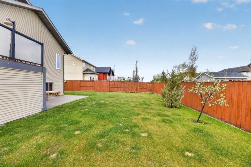 5 Vera Close, Olds, AB - Outdoor