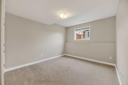 5 Vera Close, Olds, AB - Indoor Photo Showing Other Room