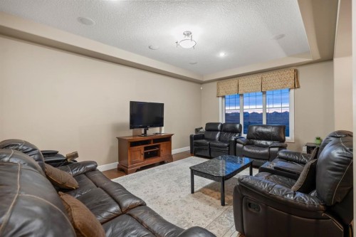 209 Cityscape Gardens Ne, Calgary, AB - Indoor Photo Showing Living Room