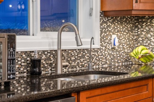 209 Cityscape Gardens Ne, Calgary, AB - Indoor Photo Showing Kitchen With Double Sink