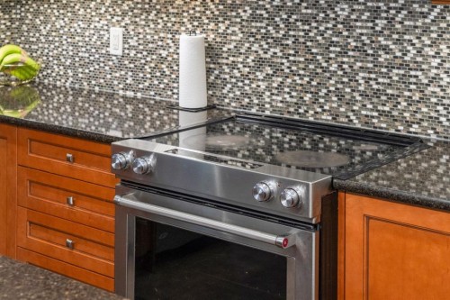 209 Cityscape Gardens Ne, Calgary, AB - Indoor Photo Showing Kitchen
