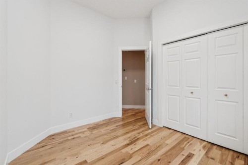 17 Prestwick Pond Terrace Se, Calgary, AB - Indoor Photo Showing Other Room