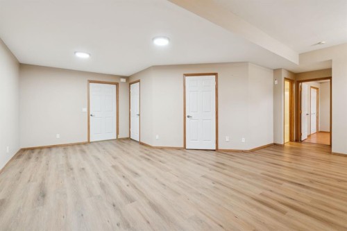 17 Prestwick Pond Terrace Se, Calgary, AB - Indoor Photo Showing Other Room