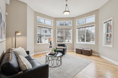 17 Prestwick Pond Terrace Se, Calgary, AB - Indoor Photo Showing Living Room