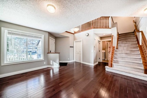 141 Somerglen Way Sw, Calgary, AB - Indoor Photo Showing Other Room
