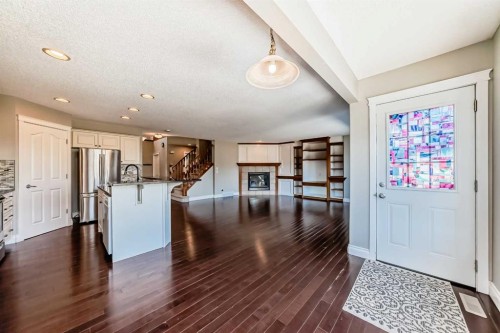 141 Somerglen Way Sw, Calgary, AB - Indoor Photo Showing Other Room