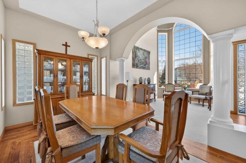 359 Rocky Ridge Drive Nw, Calgary, AB - Indoor Photo Showing Dining Room