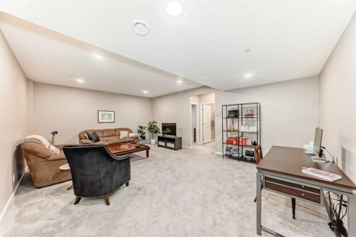 277 Lucas Avenue Nw, Calgary, AB - Indoor