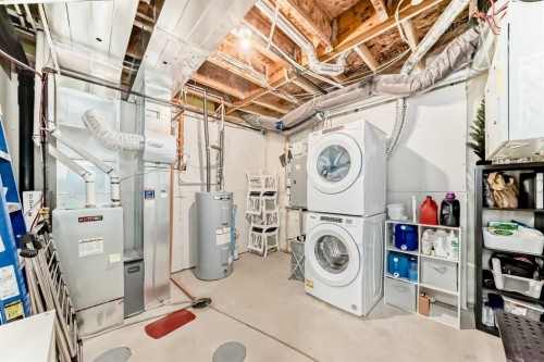 277 Lucas Avenue Nw, Calgary, AB - Indoor Photo Showing Laundry Room
